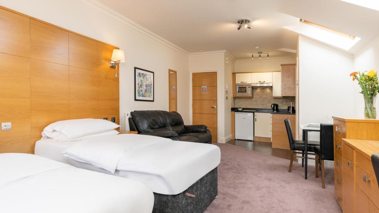 Teddington Lodge Dış mekan fotoğraf